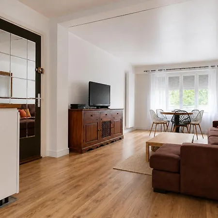 Appartement Au Calme A Proximite Du Port, De La Veille De , De La Promenade Des Nice